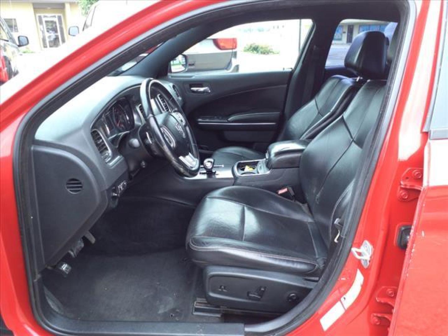 2013 Redline 3 Coat Pearl Dodge Charger SXT Plus (2C3CDXHG6DH) with an 3.6L Pentastar 3.6L V6 292hp 260ft. lbs. Sequential Multiport Fuel Injection engine, Automatic transmission, located at 1401 N. Hobart, Pampa, TX, 79065, (806) 665-9872, 35.549953, -100.975098 - Photo#12