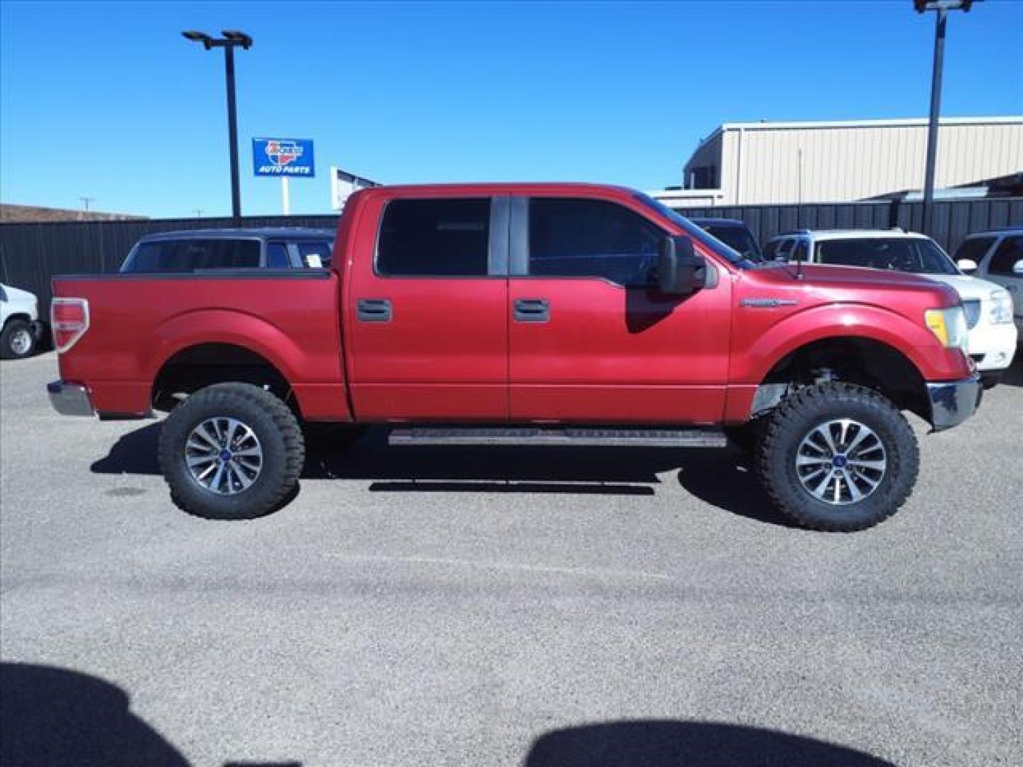 2009 Royal Red Clearcoat Metallic Uk Ford F-150 XLT (1FTRW12879F) with an 4.6L 4.6L 3V V8 292hp 320ft. lbs. Sequential Multiport Fuel Injection engine, 6-Speed Automatic transmission, located at 1401 N. Hobart, Pampa, TX, 79065, (806) 665-9872, 35.549953, -100.975098 - Photo#2