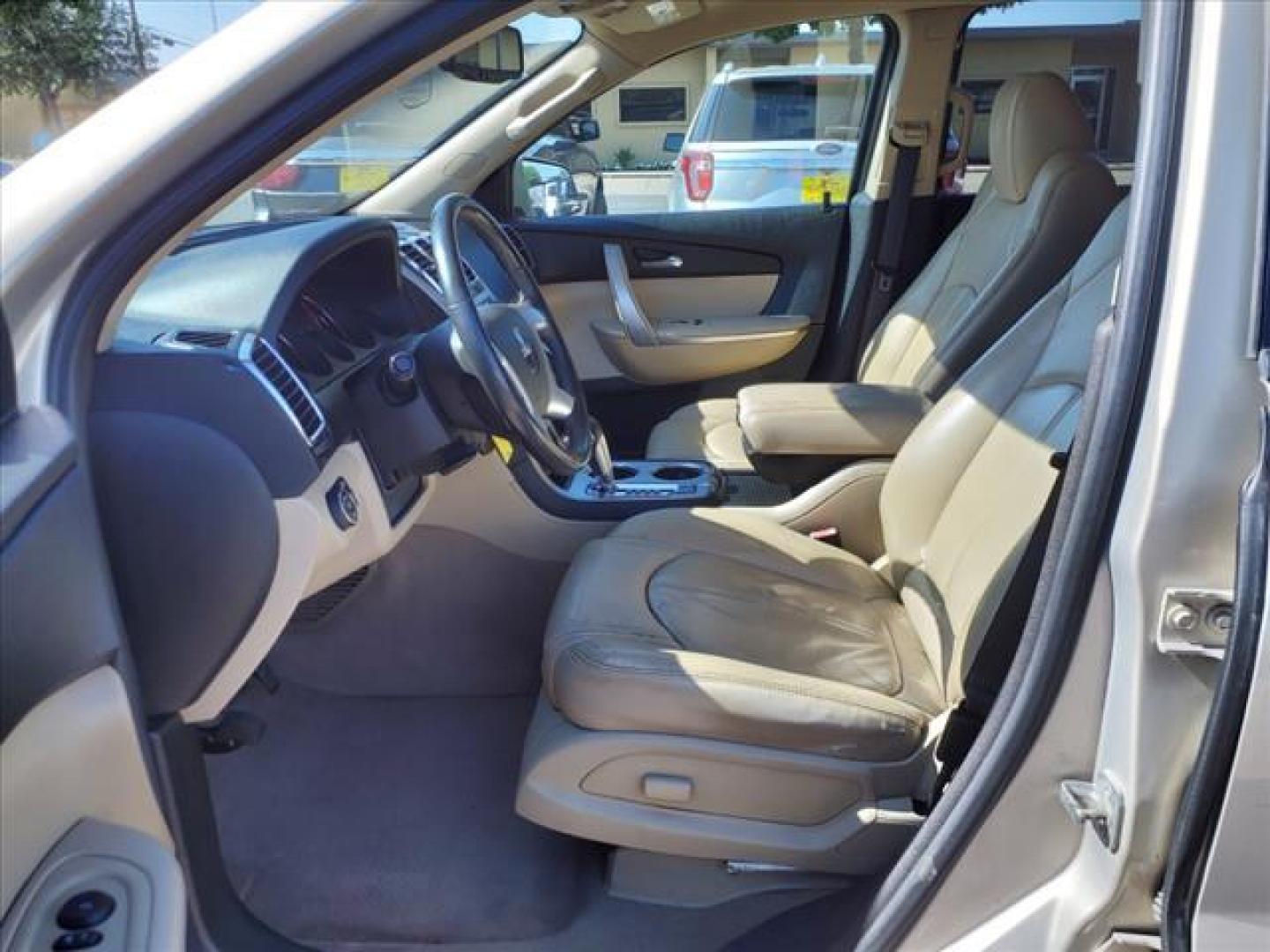 2010 Gold Mist Metallic GMC Acadia SLT-1 (1GKLRMED2AJ) with an 3.6L 3.6L V6 288hp 270ft. lbs. Fuel Injected engine, 6-Speed Shiftable Automatic transmission, located at 1401 N. Hobart, Pampa, TX, 79065, (806) 665-9872, 35.549953, -100.975098 - Photo#9