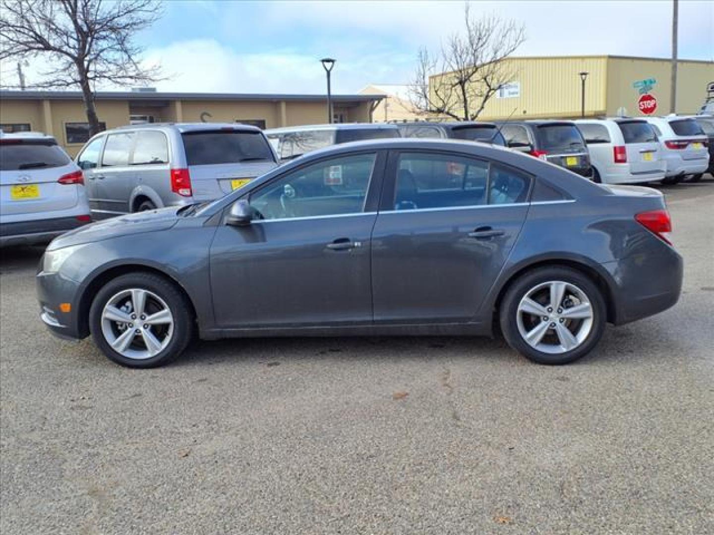 2013 Tungsten Metallic Gxg Chevrolet Cruze 2LT Auto (1G1PE5SB8D7) with an 1.4L Ecotec 1.4L Turbo I4 138hp 148ft. lbs. Sequential Multiport Fuel Injection engine, 6-Speed Shiftable Automatic transmission, located at 1401 N. Hobart, Pampa, TX, 79065, (806) 665-9872, 35.549953, -100.975098 - Photo#4