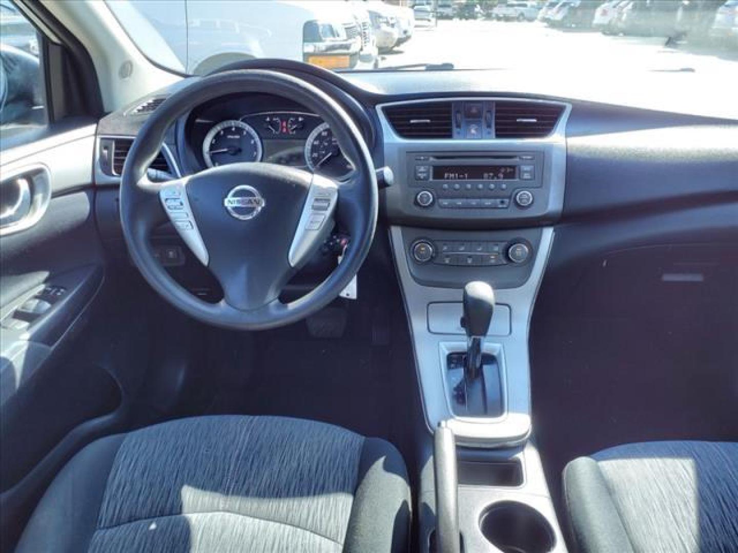 2014 Brilliant Silver Nissan Sentra SV (3N1AB7AP3EY) with an 1.8L 1.8L I4 130hp 128ft. lbs. Sequential Multiport Fuel Injection engine, CVT transmission, located at 1401 N. Hobart, Pampa, TX, 79065, (806) 665-9872, 35.549953, -100.975098 - Photo#10