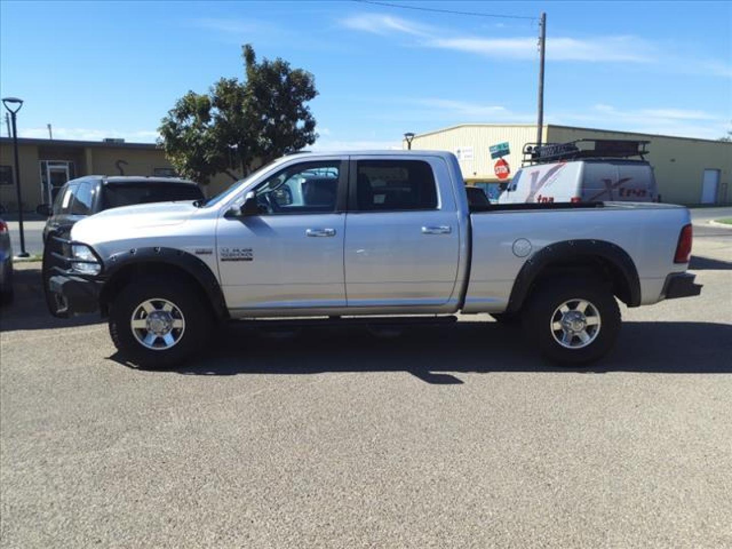 2013 Bright Silver Metallic Clear Coat RAM 2500 Lone Star (3C6TR5DT9DG) with an 5.7L HEMI 5.7L V8 383hp 400ft. lbs. Sequential Multiport Fuel Injection engine, 6-Speed Shiftable Automatic transmission, located at 1401 N. Hobart, Pampa, TX, 79065, (806) 665-9872, 35.549953, -100.975098 - Photo#4