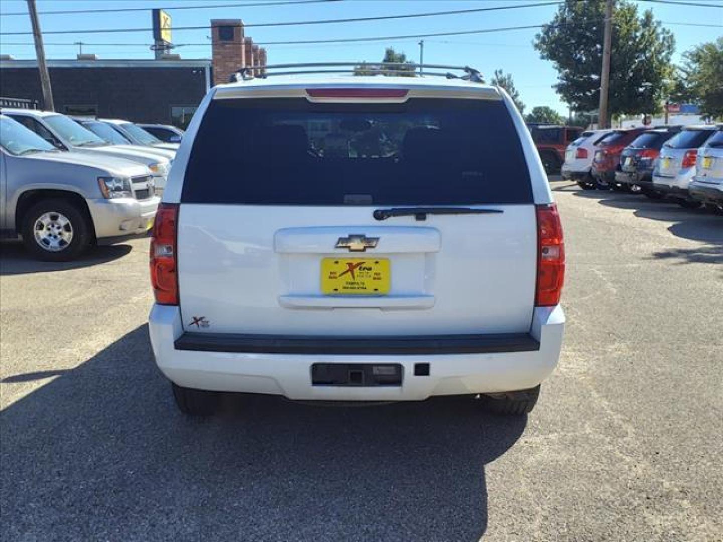 2009 Summit White Chevrolet Tahoe LT XFE (1GNEC23369R) with an 5.3L Vortec 5.3L Flex Fuel V8 310hp 335ft. lbs. Fuel Injected engine, 6-Speed Shiftable Automatic transmission, located at 1401 N. Hobart, Pampa, TX, 79065, (806) 665-9872, 35.549953, -100.975098 - Photo#3