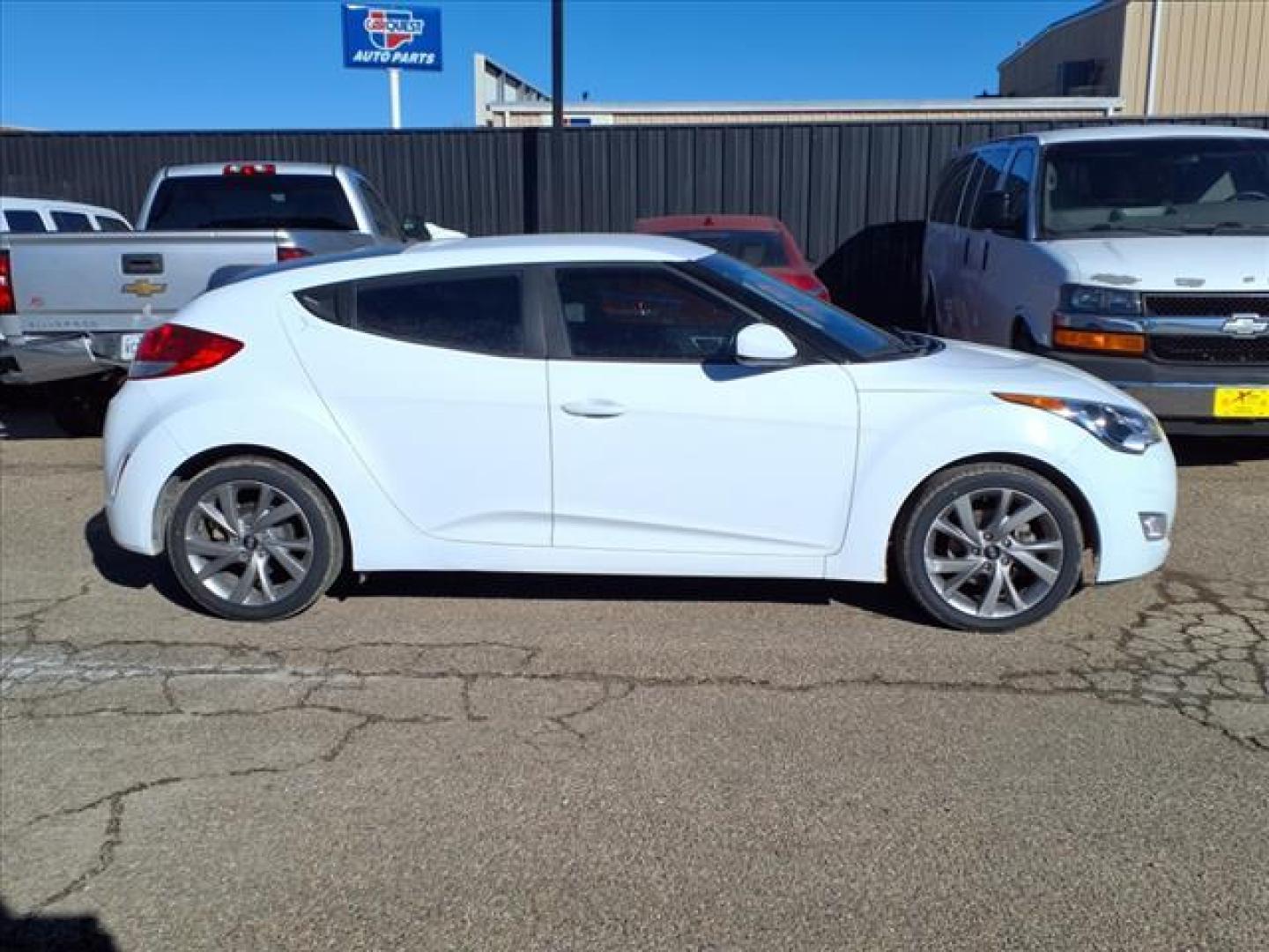 2017 White Hyundai VELOSTER Base (KMHTC6AD0HU) with an 4 Cylinder Fuel Injected engine, Automatic transmission, located at 1401 N. Hobart, Pampa, TX, 79065, (806) 665-9872, 35.549953, -100.975098 - Photo#2