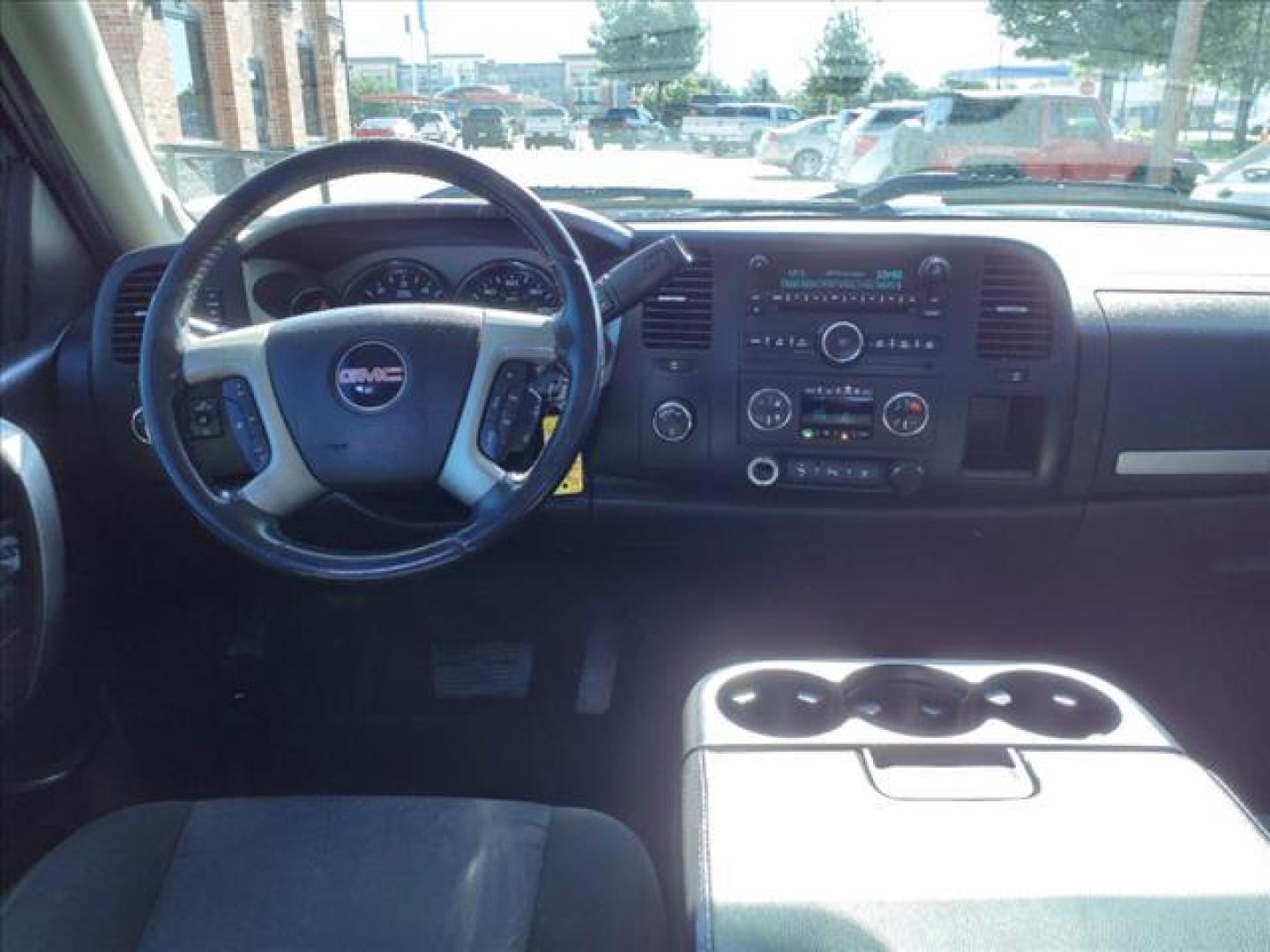 2011 Onyx Black GMC Sierra 1500 SLE (3GTP2VE35BG) with an 5.3L Vortec 5.3L Flex Fuel V8 315hp 335ft. lbs. Sequential-Port F.I. engine, 6-Speed Shiftable Automatic transmission, located at 1401 N. Hobart, Pampa, TX, 79065, (806) 665-9872, 35.549953, -100.975098 - Photo#9