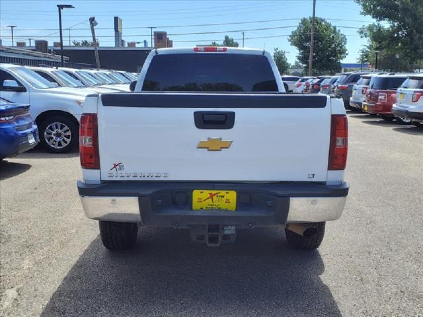 2013 Summit White Chevrolet Silverado 2500HD LT (1GC2CXCG9DZ) with an 6.0L 6.0L V8 360hp 380ft. lbs. Sequential Electronic Fuel Injection engine, 6-Speed Shiftable Automatic transmission, located at 1401 N. Hobart, Pampa, TX, 79065, (806) 665-9872, 35.549953, -100.975098 - Photo#3