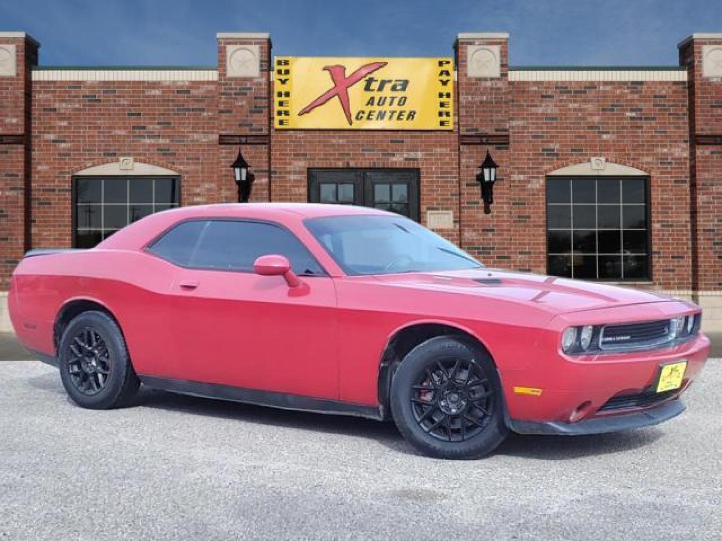 2011 Redline 3 Pearl Coat Dodge Challenger R/T (2B3CJ5DT0BH) with an 5.7L HEMI 5.7L V8 372hp 401ft. lbs. Sequential Multiport Fuel Injection engine, 5-Speed Shiftable Automatic transmission, located at 1401 N. Hobart, Pampa, TX, 79065, (806) 665-9872, 35.549953, -100.975098 - Photo#0