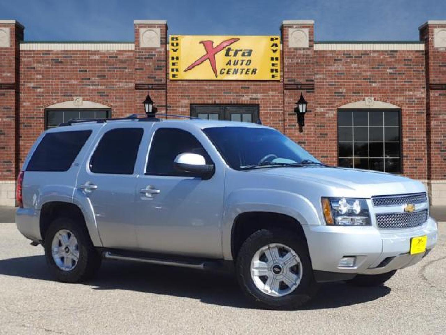 2010 Sheer Silver Metallic Chevrolet Tahoe LT (1GNUKBE07AR) with an 5.3L Vortec Iron Block 5.3L Flex Fuel V8 320hp 335ft. lbs. Sequential-Port F.I. engine, 6-Speed Shiftable Automatic transmission, located at 1401 N. Hobart, Pampa, TX, 79065, (806) 665-9872, 35.549953, -100.975098 - Photo#0