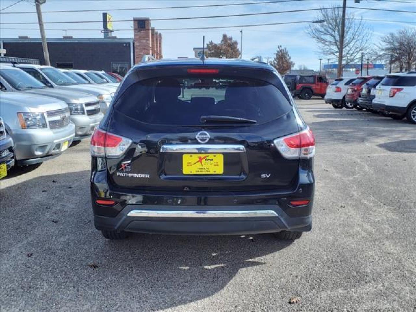 2013 Super Black Kh3 Nissan Pathfinder SV (5N1AR2MN5DC) with an 3.5L 3.5L V6 260hp 240ft. lbs. Sequential Multiport Fuel Injection engine, CVT transmission, located at 1401 N. Hobart, Pampa, TX, 79065, (806) 665-9872, 35.549953, -100.975098 - Photo#3