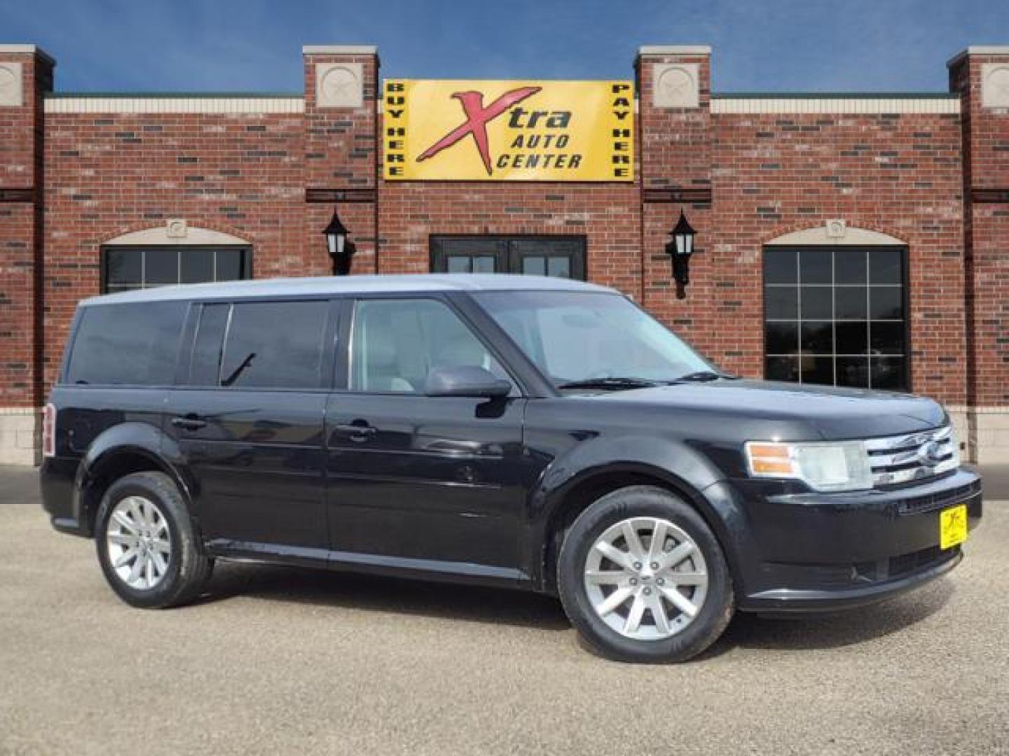 2010 Tuxedo Black Uh Ford Flex SE (2FMGK5BC7AB) with an 3.5L 3.5L V6 262hp 248ft. lbs. Sequential Multiport Fuel Injection engine, 6-Speed Automatic transmission, located at 1401 N. Hobart, Pampa, TX, 79065, (806) 665-9872, 35.549953, -100.975098 - Photo#0