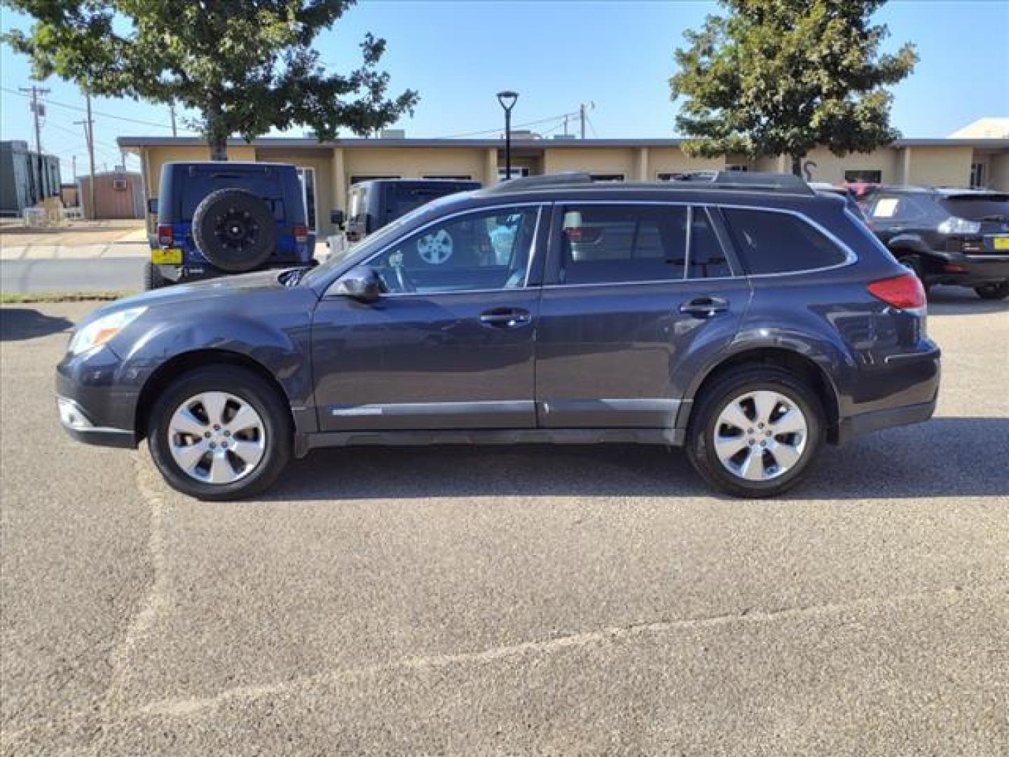 2011 Azurite Blue Pearl Subaru Outback 2.5i Premium (4S4BRBGC0B3) with an 2.5L 2.5L H4 170hp 170ft. lbs. PZEV Fuel Injected engine, CVT transmission, located at 1401 N. Hobart, Pampa, TX, 79065, (806) 665-9872, 35.549953, -100.975098 - Photo#4