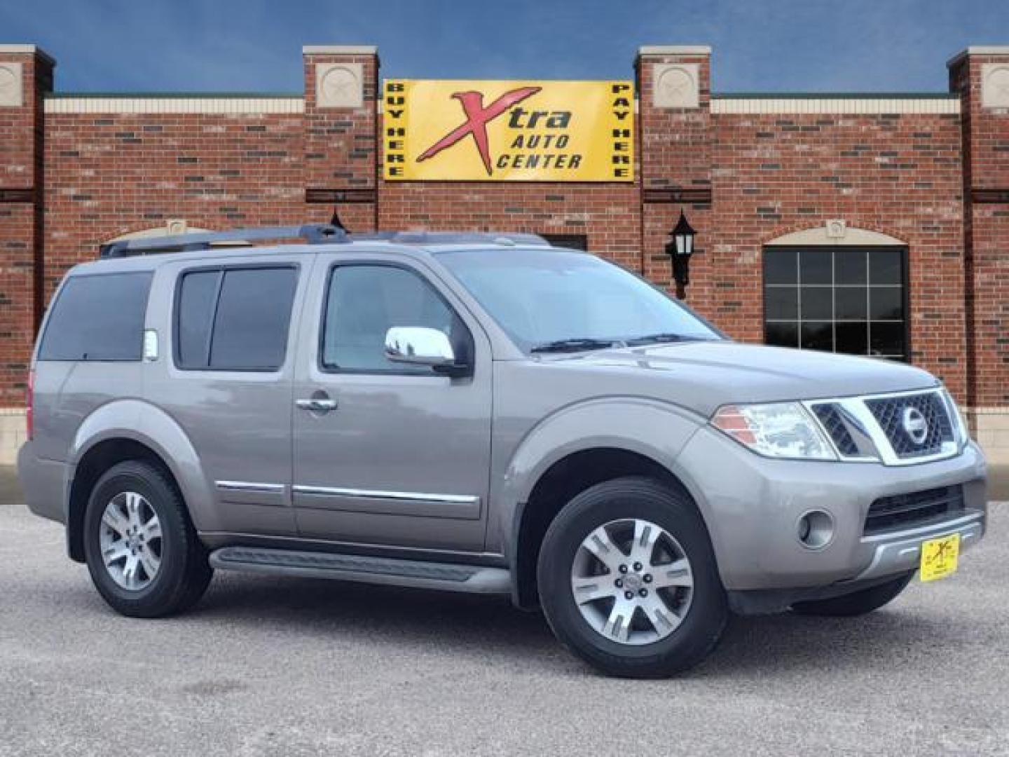 2008 Desert Stone Nissan Pathfinder LE (5N1AR18B58C) with an 4.0L 4.0L V6 266hp 288ft. lbs. Fuel Injected engine, 5-Speed Automatic transmission, located at 1401 N. Hobart, Pampa, TX, 79065, (806) 665-9872, 35.549953, -100.975098 - Photo#0