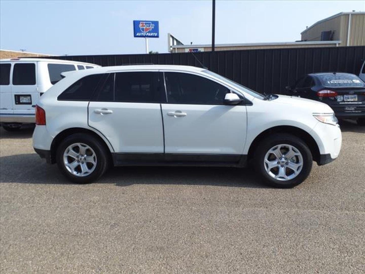 2012 White Suede Ford Edge SEL (2FMDK3J91CB) with an 2.0L EcoBoost 2.0L Turbo I4 240hp 270ft. lbs. Direct Injection engine, 6-Speed Shiftable Automatic transmission, located at 1401 N. Hobart, Pampa, TX, 79065, (806) 665-9872, 35.549953, -100.975098 - Photo#2