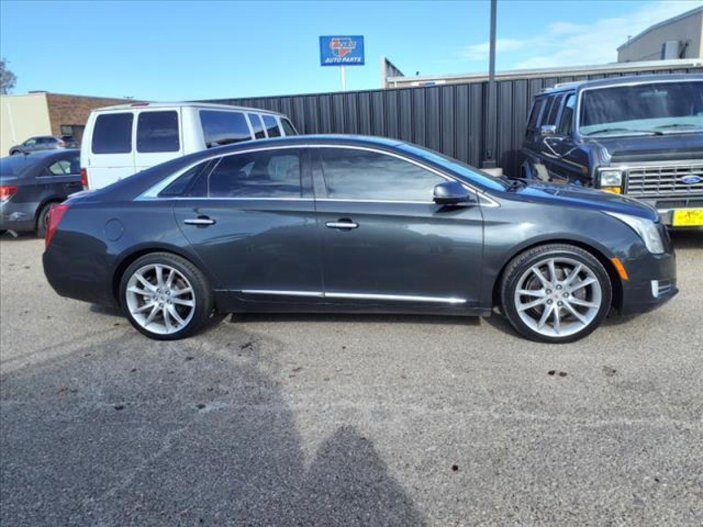 2013 Sapphire Blue Metallic Gxh Cadillac XTS Premium Collection (2G61S5S31D9) with an 3.6L 3.6L V6 304hp 264ft. lbs. Direct Injection engine, 6-Speed Shiftable Automatic transmission, located at 1401 N. Hobart, Pampa, TX, 79065, (806) 665-9872, 35.549953, -100.975098 - Photo#2