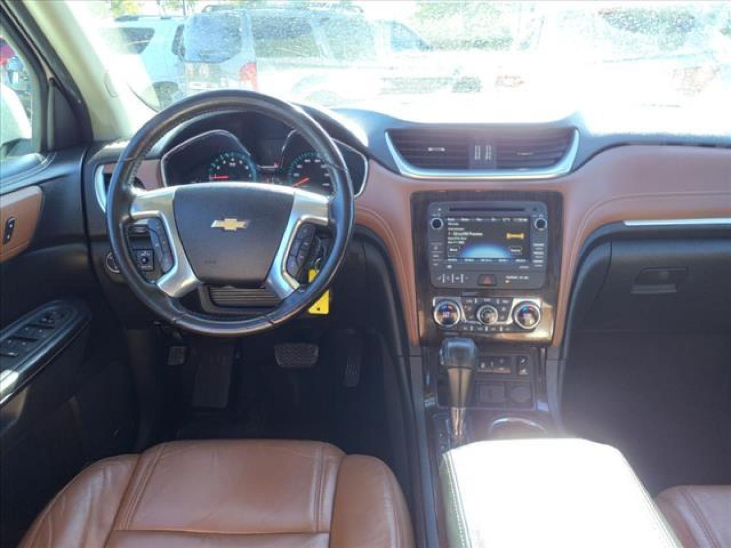 2015 White 40u Chevrolet Traverse LT (1GNKVHKD4FJ) with an 3.6L 3.6L V6 281hp 266ft. lbs. Direct Injection engine, 6-Speed Shiftable Automatic transmission, located at 1401 N. Hobart, Pampa, TX, 79065, (806) 665-9872, 35.549953, -100.975098 - Photo#12