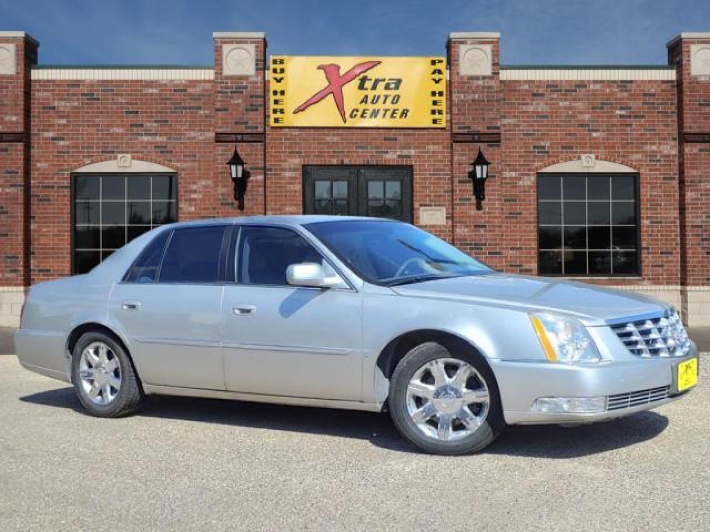 2006 Light Platinum Cadillac DTS Luxury II (1G6KD57Y26U) with an 4.6L Northstar 4.6L V8 275hp 292ft. lbs. Fuel Injected engine, 4-Speed Automatic transmission, located at 1401 N. Hobart, Pampa, TX, 79065, (806) 665-9872, 35.549953, -100.975098 - Photo#0