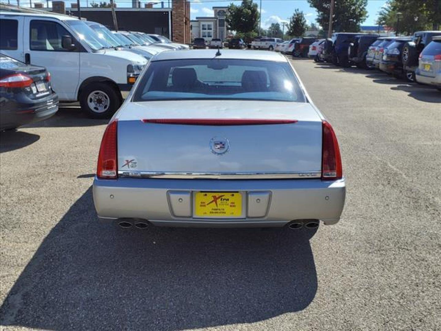 2006 Light Platinum Cadillac DTS Luxury II (1G6KD57Y26U) with an 4.6L Northstar 4.6L V8 275hp 292ft. lbs. Fuel Injected engine, 4-Speed Automatic transmission, located at 1401 N. Hobart, Pampa, TX, 79065, (806) 665-9872, 35.549953, -100.975098 - Photo#3