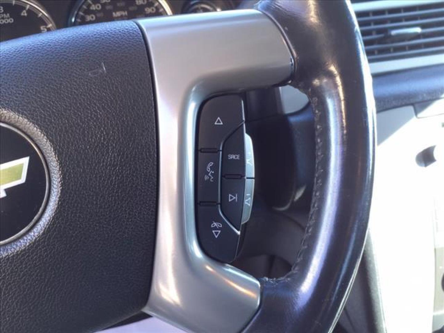 2013 Silver Ice Metallic Chevrolet Silverado 1500 LTZ (3GCPKTE73DG) with an 5.3L Vortec 5.3L Flex Fuel V8 Sequential-Port F.I. engine, 6-Speed Shiftable Automatic transmission, located at 1401 N. Hobart, Pampa, TX, 79065, (806) 665-9872, 35.549953, -100.975098 - Photo#6