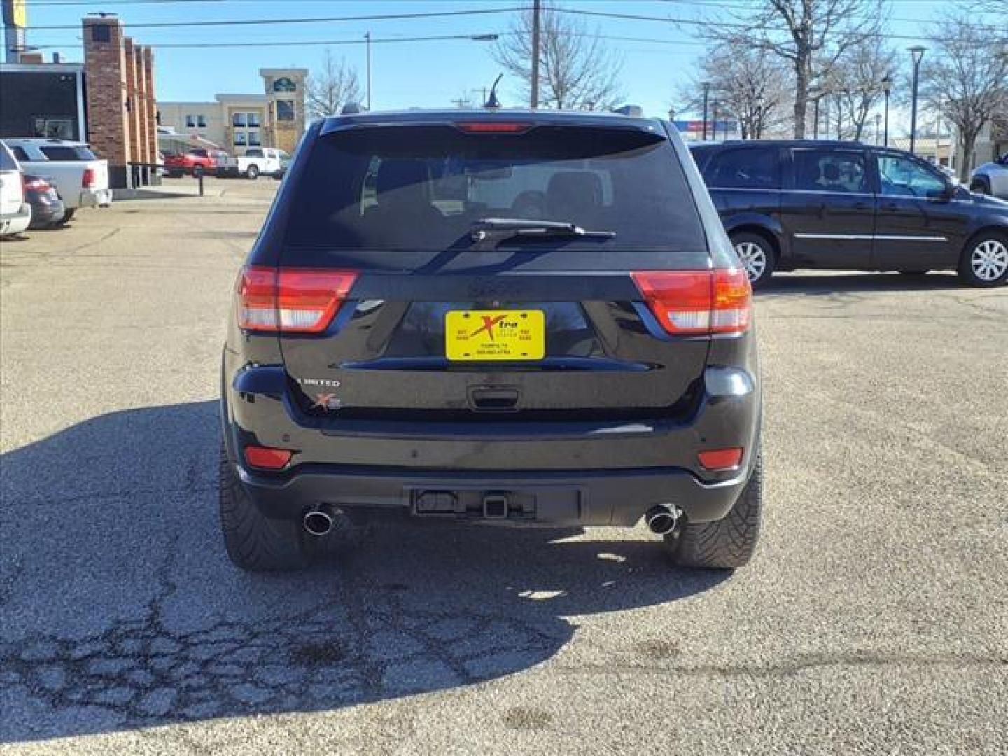 2012 Brilliant Black Crystal Pearl Coat Jeep Grand Cherokee Limited (1C4RJEBT4CC) with an 5.7L HEMI 5.7L V8 360hp 390ft. Sequential Multiport Fuel Injection engine, 6-Speed Automatic transmission, located at 1401 N. Hobart, Pampa, TX, 79065, (806) 665-9872, 35.549953, -100.975098 - Photo#3