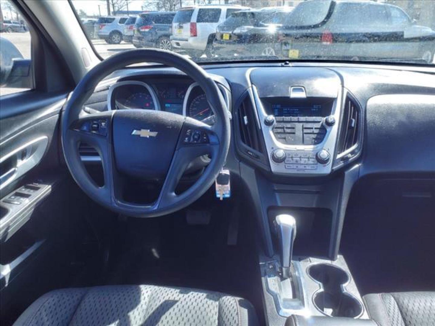 2015 Silver Ice Metallic Chevrolet Equinox LS (1GNALAEKXFZ) with an 2.4L 2.4L I4 182hp 172ft. lbs. Direct Injection engine, 6-Speed Shiftable Automatic transmission, located at 1401 N. Hobart, Pampa, TX, 79065, (806) 665-9872, 35.549953, -100.975098 - Photo#9