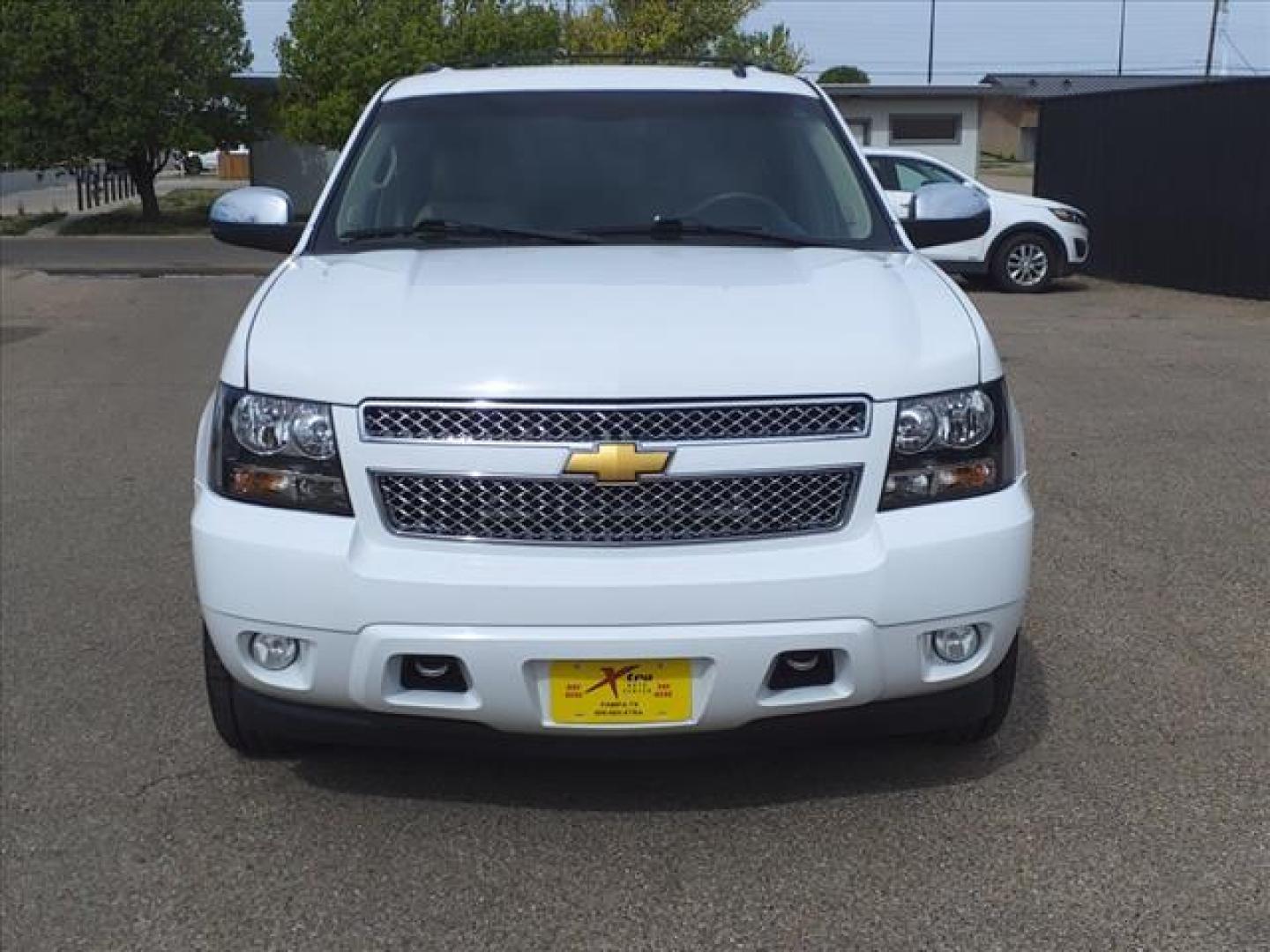 2012 Summit White Chevrolet Suburban LTZ (1GNSKKE77CR) with an 5.3L Vortec Aluminum Block 5.3L Flex Fuel V8 320hp 335ft. lbs. Sequential-Port F.I. engine, 6-Speed Shiftable Automatic transmission, located at 1401 N. Hobart, Pampa, TX, 79065, (806) 665-9872, 35.549953, -100.975098 - Photo#1