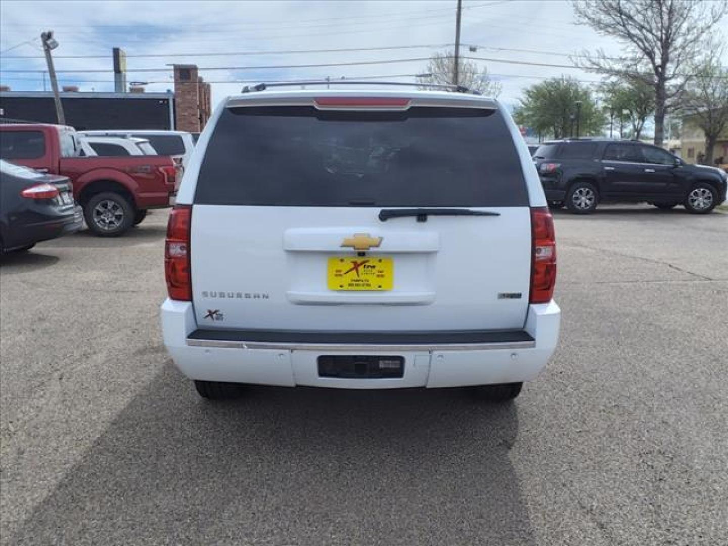 2012 Summit White Chevrolet Suburban LTZ (1GNSKKE77CR) with an 5.3L Vortec Aluminum Block 5.3L Flex Fuel V8 320hp 335ft. lbs. Sequential-Port F.I. engine, 6-Speed Shiftable Automatic transmission, located at 1401 N. Hobart, Pampa, TX, 79065, (806) 665-9872, 35.549953, -100.975098 - Photo#3