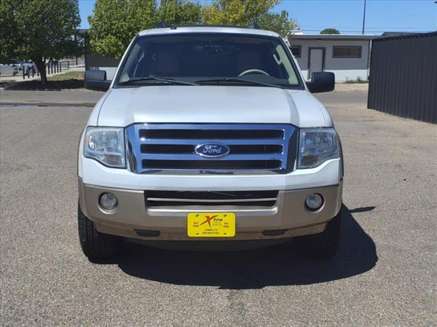 2013 White Platinum Metallic Tri-Coat Ford Expedition XLT (1FMJU1H56DE) with an 5.4L 5.4L Flex Fuel V8 310hp 365ft. lbs. Sequential Multiport Fuel Injection engine, 6-Speed Automatic transmission, located at 1401 N. Hobart, Pampa, TX, 79065, (806) 665-9872, 35.549953, -100.975098 - Photo#1