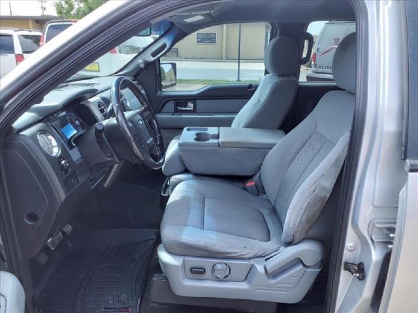 2014 Ingot Silver Metallic Ford F-150 XLT (1FTFW1ET2EK) with an 3.5L EcoBoost 3.5L Twin Turbo V6 365hp 420ft. lbs. Direct Injection engine, 6-Speed Automatic transmission, located at 1401 N. Hobart, Pampa, TX, 79065, (806) 665-9872, 35.549953, -100.975098 - Photo#11