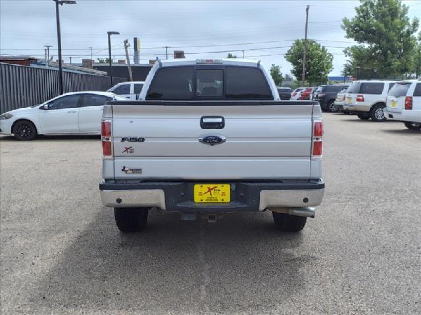 2014 Ingot Silver Metallic Ford F-150 XLT (1FTFW1ET2EK) with an 3.5L EcoBoost 3.5L Twin Turbo V6 365hp 420ft. lbs. Direct Injection engine, 6-Speed Automatic transmission, located at 1401 N. Hobart, Pampa, TX, 79065, (806) 665-9872, 35.549953, -100.975098 - Photo#3