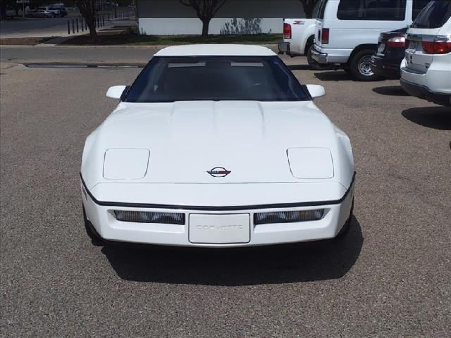 1988 White Chevrolet Corvette Base (1G1YY3186J5) with an 5.7L 5.7L V8 245hp 345ft. lbs. Fuel Injected engine, Automatic transmission, located at 1401 N. Hobart, Pampa, TX, 79065, (806) 665-9872, 35.549953, -100.975098 - Photo#1