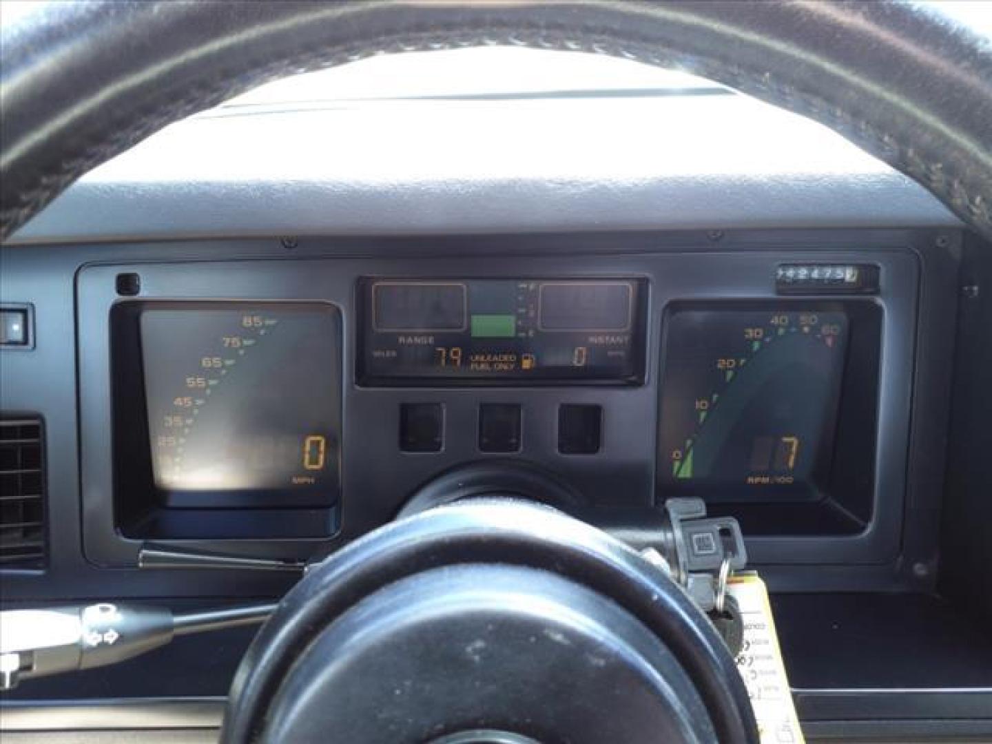 1988 White Chevrolet Corvette Base (1G1YY3186J5) with an 5.7L 5.7L V8 245hp 345ft. lbs. Fuel Injected engine, Automatic transmission, located at 1401 N. Hobart, Pampa, TX, 79065, (806) 665-9872, 35.549953, -100.975098 - Photo#5