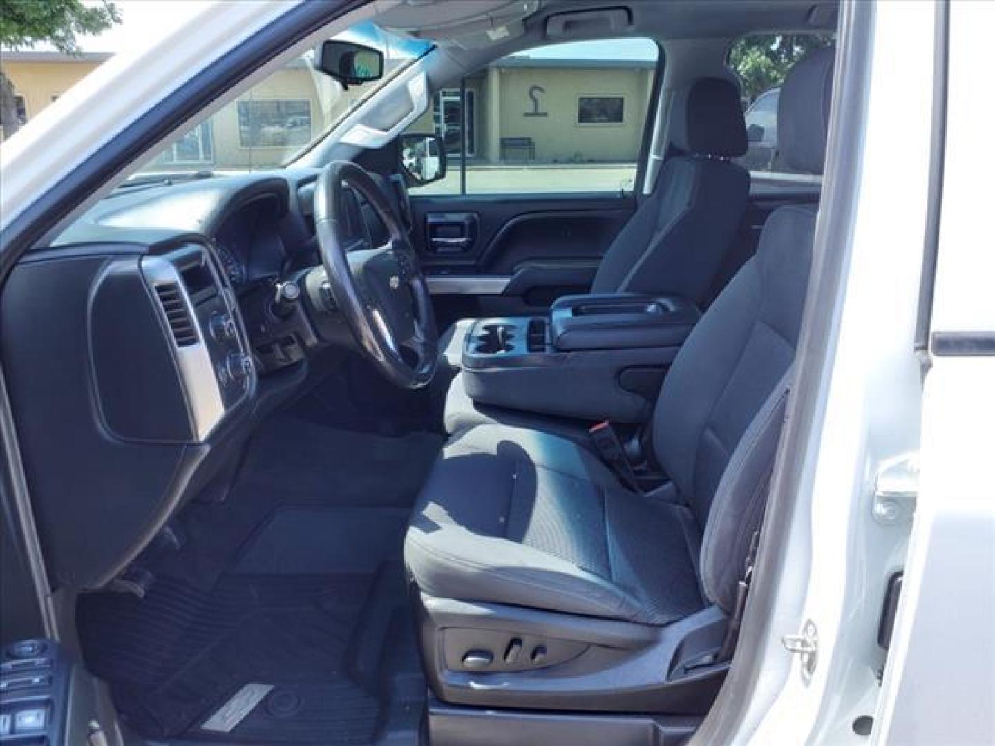 2018 Summit White Chevrolet Silverado 1500 LT (3GCUKREC7JG) with an 5.3L EcoTec3 5.3L V8 355hp 383ft. lbs. Direct Injection engine, 6-Speed Shiftable Automatic w/Overdrive transmission, located at 1401 N. Hobart, Pampa, TX, 79065, (806) 665-9872, 35.549953, -100.975098 - Photo#11