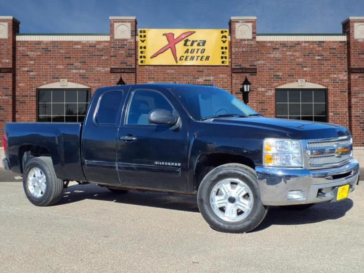 2012 Black 41u Chevrolet Silverado 1500 LT (1GCRKSE77CZ) with an 5.3L Vortec 5.3L Flex Fuel V8 315hp 335ft. lbs. Sequential-Port F.I. engine, 6-Speed Shiftable Automatic transmission, located at 1401 N. Hobart, Pampa, TX, 79065, (806) 665-9872, 35.549953, -100.975098 - Photo#0