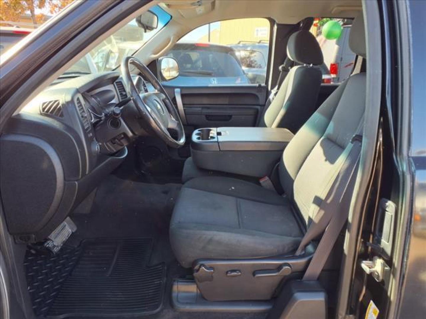 2012 Black 41u Chevrolet Silverado 1500 LT (1GCRKSE77CZ) with an 5.3L Vortec 5.3L Flex Fuel V8 315hp 335ft. lbs. Sequential-Port F.I. engine, 6-Speed Shiftable Automatic transmission, located at 1401 N. Hobart, Pampa, TX, 79065, (806) 665-9872, 35.549953, -100.975098 - Photo#10