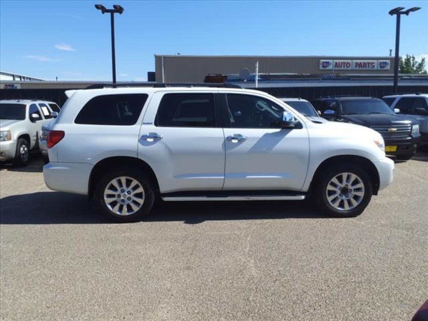 2013 Blizzard Pearl Toyota Sequoia Platinum (5TDYY5G19DS) with an 5.7L 5.7L V8 381hp 401ft. lbs. Sequential Electronic Fuel Injection engine, 6-Speed Shiftable Automatic transmission, located at 1401 N. Hobart, Pampa, TX, 79065, (806) 665-9872, 35.549953, -100.975098 - Photo#2