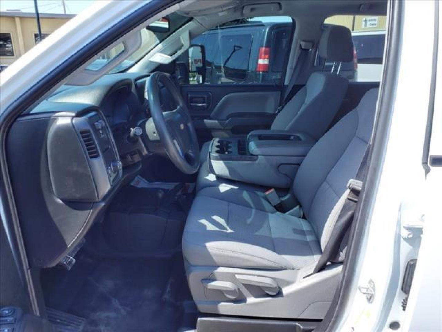 2019 Summit White Chevrolet Silverado 2500HD Work Truck (1GC1KREGXKF) with an 6.0L Vortec 6.0L Flex Fuel V8 360hp 380ft. lbs. Sequential Electronic Fuel Injection engine, 6-Speed Shiftable Automatic transmission, located at 1401 N. Hobart, Pampa, TX, 79065, (806) 665-9872, 35.549953, -100.975098 - Photo#13