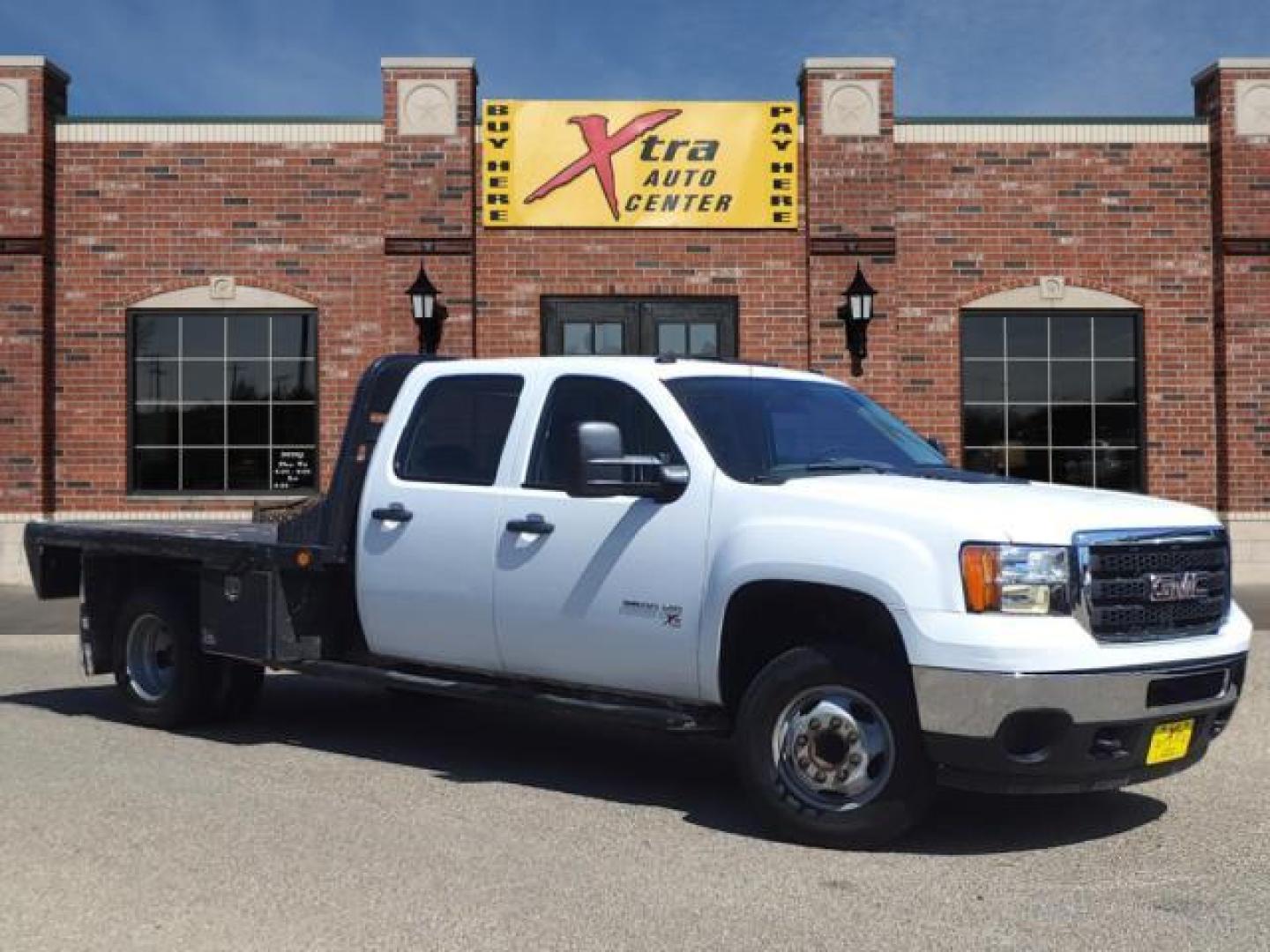 2012 Summit White GMC Sierra 3500HD CC Work Truck (1GD412CL6CF) with an 6.6L Duramax 6.6L Diesel Turbo V8 335hp 685ft. lbs. Common Rail Direct Injection engine, Allison 1000 6-Speed Shiftable Automatic transmission, located at 1401 N. Hobart, Pampa, TX, 79065, (806) 665-9872, 35.549953, -100.975098 - Photo#0