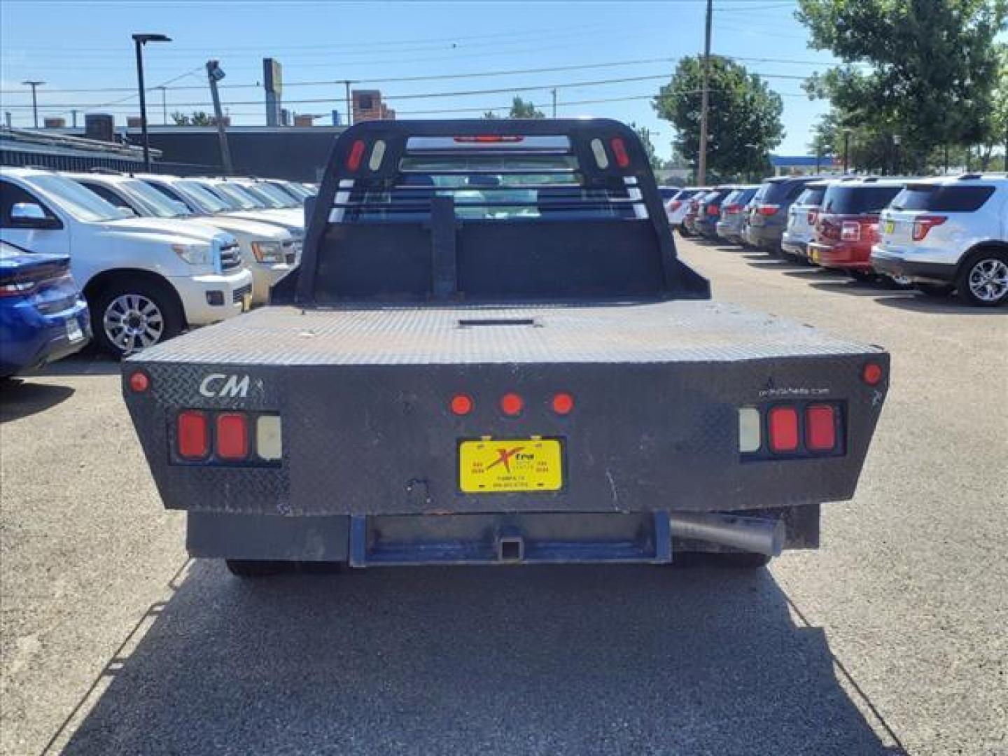 2012 Summit White GMC Sierra 3500HD CC Work Truck (1GD412CL6CF) with an 6.6L Duramax 6.6L Diesel Turbo V8 335hp 685ft. lbs. Common Rail Direct Injection engine, Allison 1000 6-Speed Shiftable Automatic transmission, located at 1401 N. Hobart, Pampa, TX, 79065, (806) 665-9872, 35.549953, -100.975098 - Photo#3