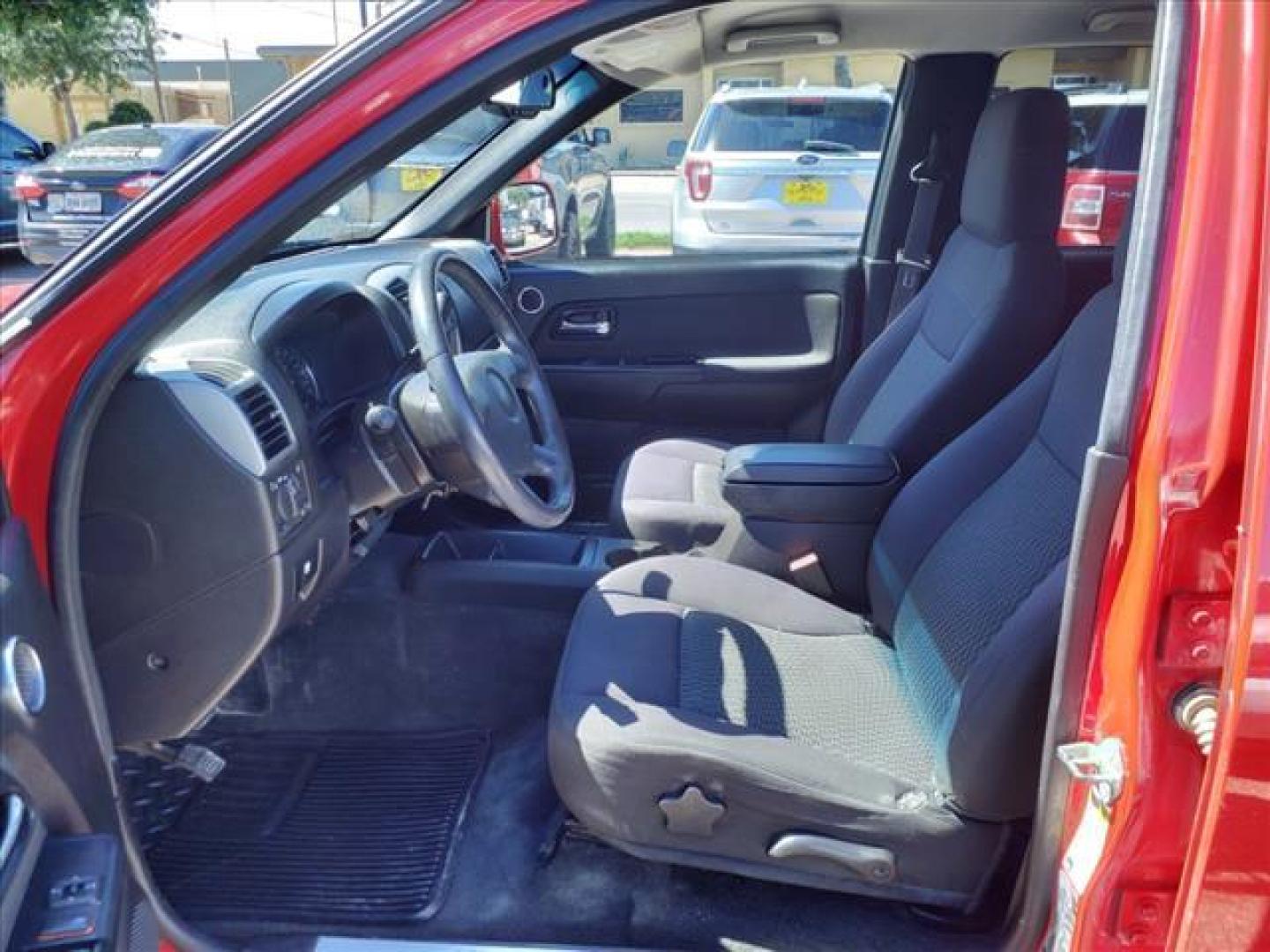 2012 Victory Red Chevrolet Colorado LT (1GCHTDFE7C8) with an 3.7L 3.7L I5 242hp 242ft. lbs. Sequential Multiport Fuel Injection engine, 4-Speed Automatic transmission, located at 1401 N. Hobart, Pampa, TX, 79065, (806) 665-9872, 35.549953, -100.975098 - Photo#10