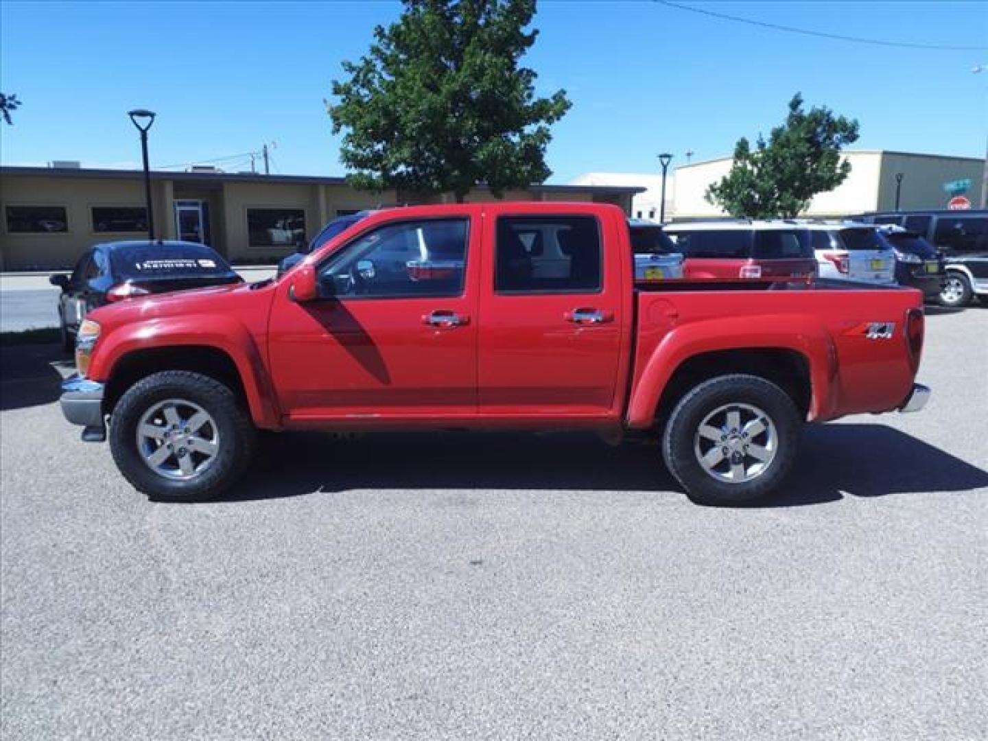 2012 Victory Red Chevrolet Colorado LT (1GCHTDFE7C8) with an 3.7L 3.7L I5 242hp 242ft. lbs. Sequential Multiport Fuel Injection engine, 4-Speed Automatic transmission, located at 1401 N. Hobart, Pampa, TX, 79065, (806) 665-9872, 35.549953, -100.975098 - Photo#4