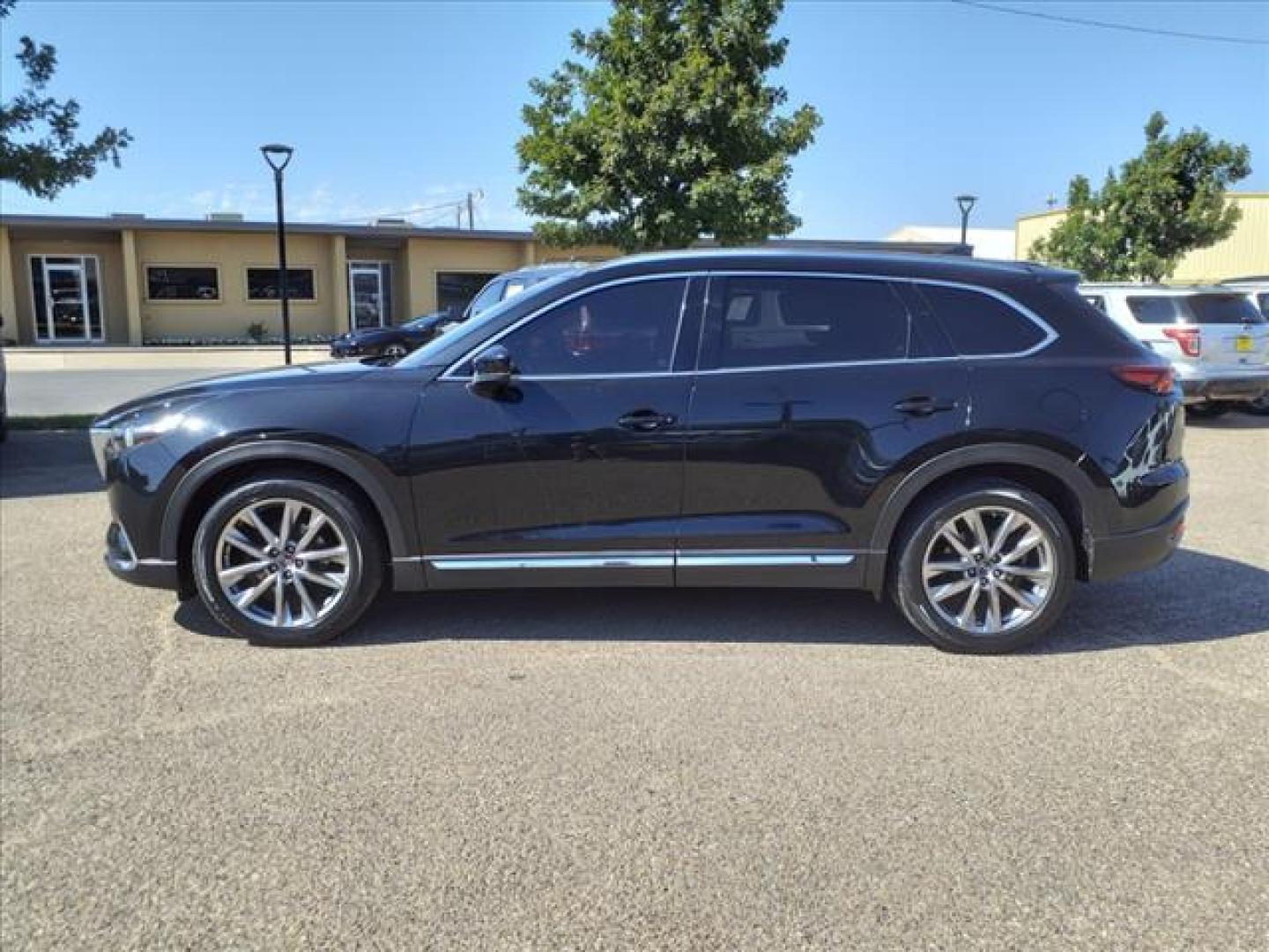 2018 Jet Black Mica Mazda CX-9 Grand Touring (JM3TCBDY8J0) with an 2.5L SKYACTIV-G 2.5L Turbo I4 250hp 310ft. lbs. Direct Injection engine, 6-Speed Shiftable Automatic transmission, located at 1401 N. Hobart, Pampa, TX, 79065, (806) 665-9872, 35.549953, -100.975098 - Photo#4