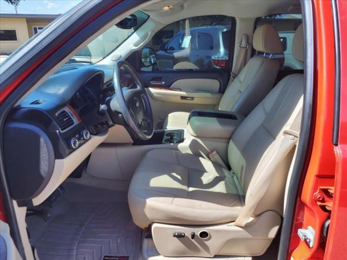 2008 Victory Red Chevrolet Silverado 1500 LTZ (2GCEK13J381) with an 5.3L Vortec Iron Block 5.3L V8 315hp 338ft. lbs. Fuel Injected engine, 4-Speed Automatic transmission, located at 1401 N. Hobart, Pampa, TX, 79065, (806) 665-9872, 35.549953, -100.975098 - Photo#10