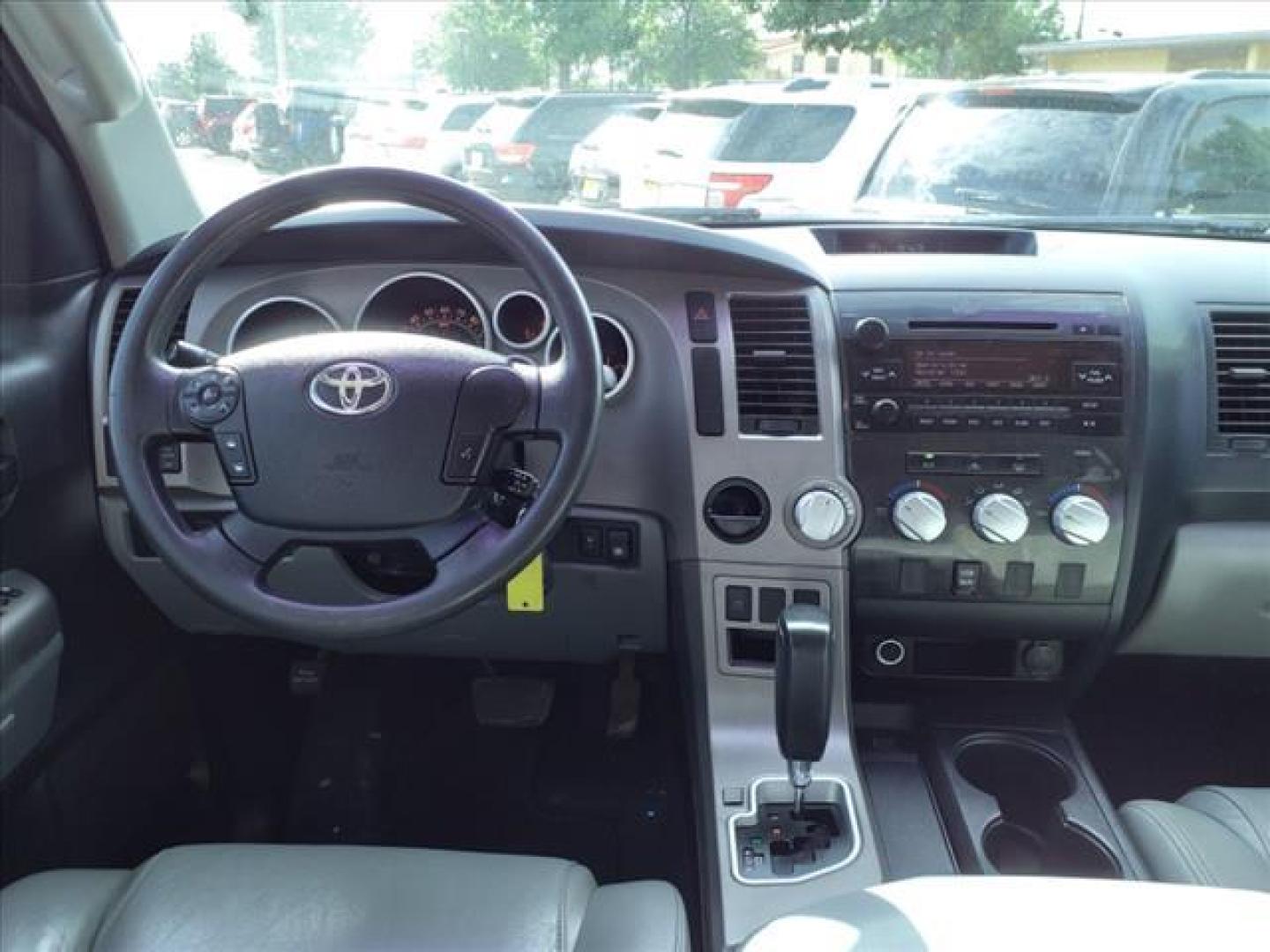 2013 Nautical Blue Metallic Toyota Tundra Grade (5TFEY5F16DX) with an 5.7L 5.7L V8 381hp 401ft. lbs. Sequential Electronic Fuel Injection engine, 6-Speed Shiftable Automatic transmission, located at 1401 N. Hobart, Pampa, TX, 79065, (806) 665-9872, 35.549953, -100.975098 - Photo#10