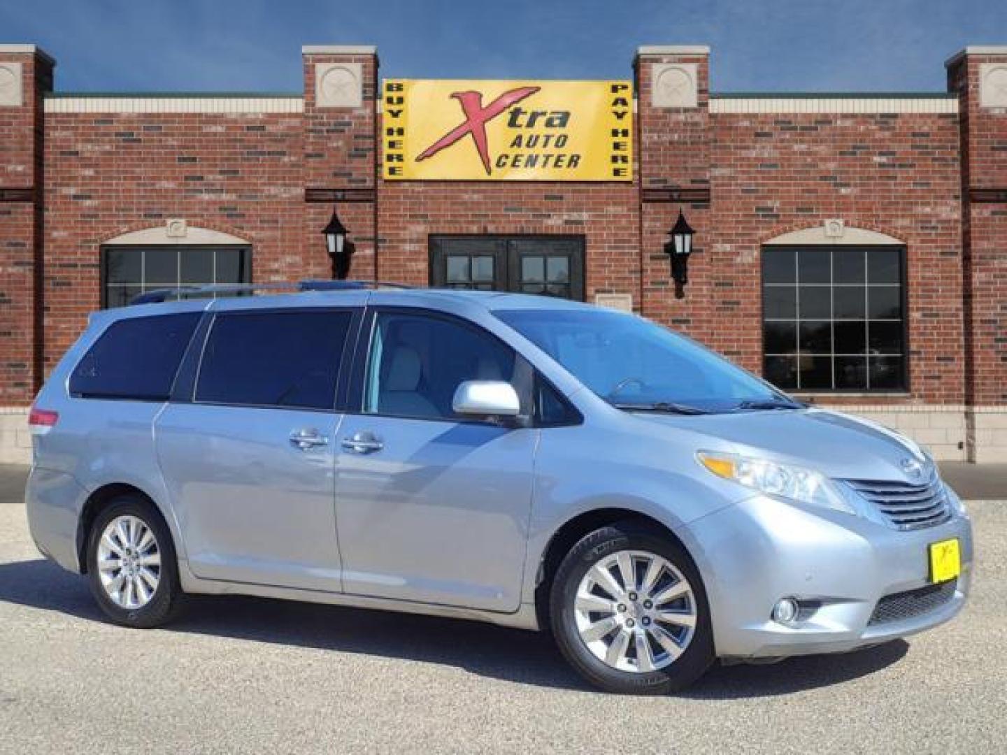 2011 Silver Sky Metallic Toyota Sienna Limited 7-Passenger (5TDYK3DC4BS) with an 3.5L 3.5L V6 266hp 245ft. lbs. Sequential Multiport Fuel Injection engine, 6-Speed Shiftable Automatic transmission, located at 1401 N. Hobart, Pampa, TX, 79065, (806) 665-9872, 35.549953, -100.975098 - Photo#0