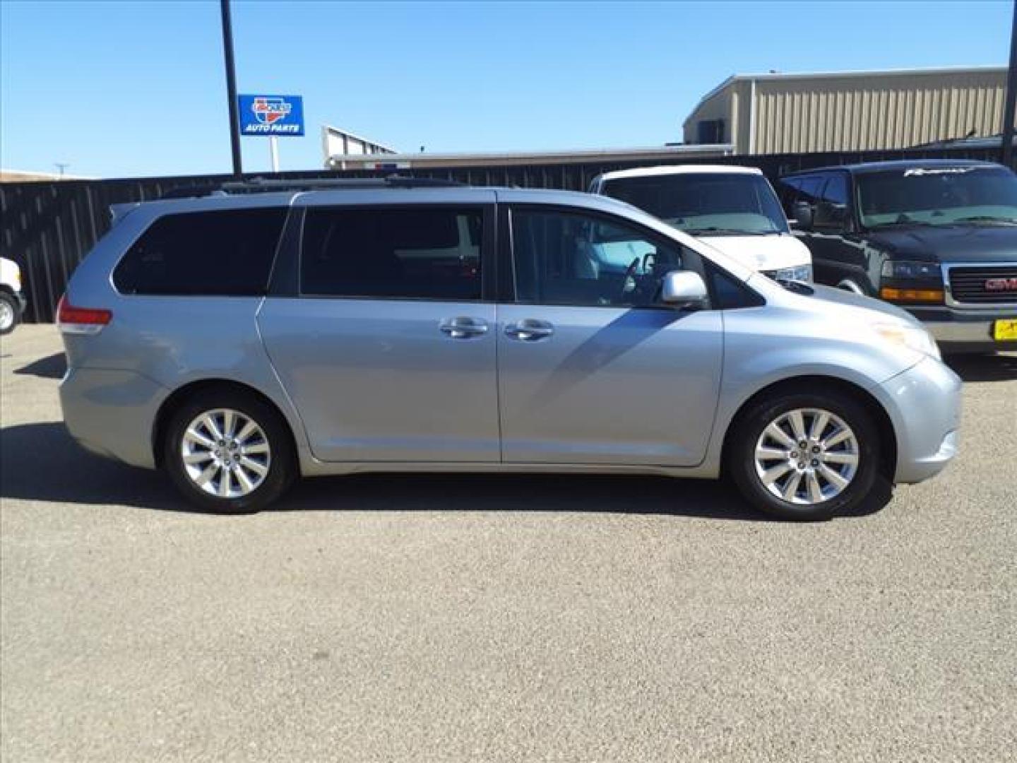 2011 Silver Sky Metallic Toyota Sienna Limited 7-Passenger (5TDYK3DC4BS) with an 3.5L 3.5L V6 266hp 245ft. lbs. Sequential Multiport Fuel Injection engine, 6-Speed Shiftable Automatic transmission, located at 1401 N. Hobart, Pampa, TX, 79065, (806) 665-9872, 35.549953, -100.975098 - Photo#2