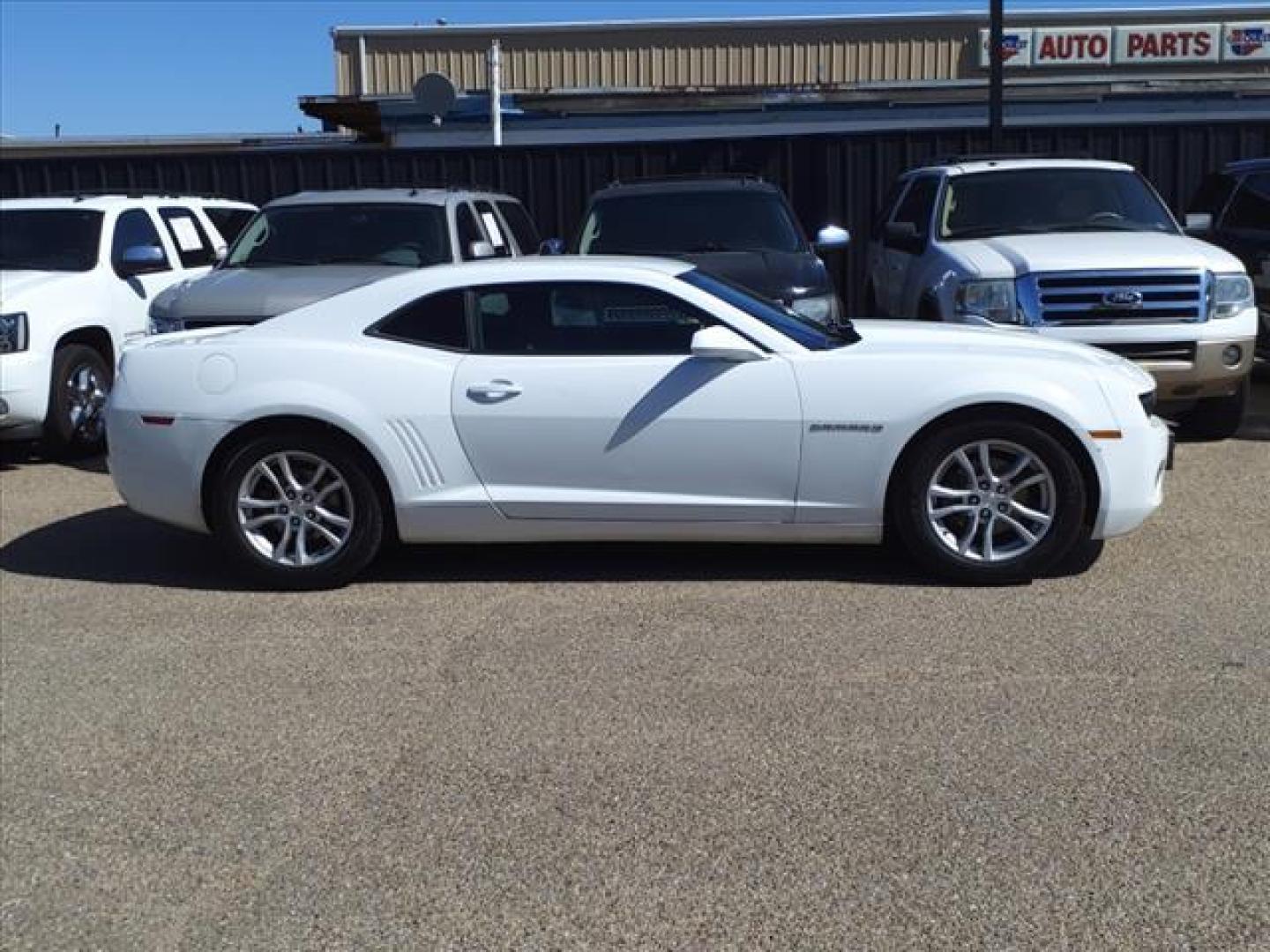 2013 Summit White Chevrolet Camaro LT (2G1FB1E37D9) with an 3.6L 3.6L V6 323hp 278ft. lbs. Fuel Injected engine, 6-Speed Shiftable Automatic transmission, located at 1401 N. Hobart, Pampa, TX, 79065, (806) 665-9872, 35.549953, -100.975098 - Photo#2