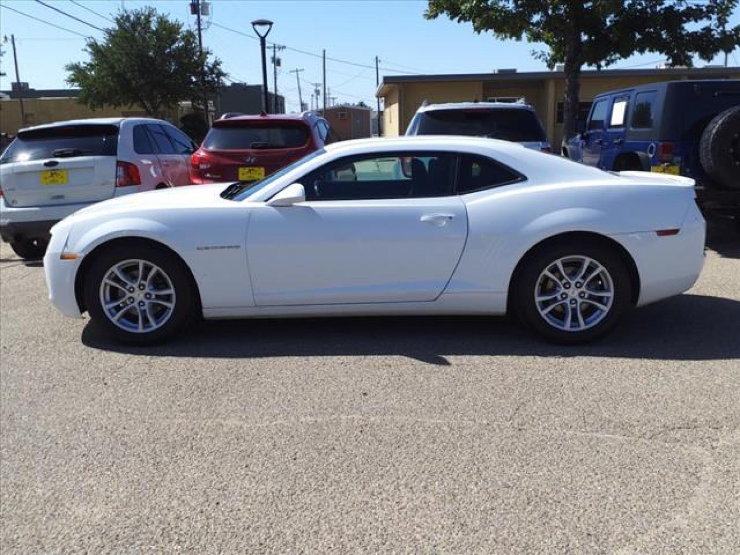 2013 Summit White Chevrolet Camaro LT (2G1FB1E37D9) with an 3.6L 3.6L V6 323hp 278ft. lbs. Fuel Injected engine, 6-Speed Shiftable Automatic transmission, located at 1401 N. Hobart, Pampa, TX, 79065, (806) 665-9872, 35.549953, -100.975098 - Photo#4