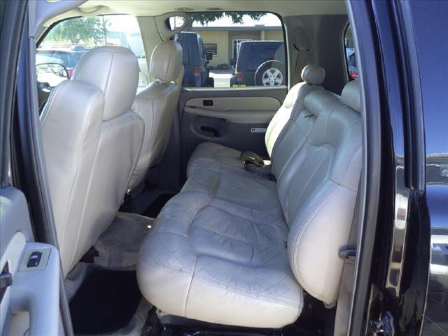 2002 Onyx Black Chevrolet Suburban 1500 LT (3GNEC16Z12G) with an 5.3L 5.3L Flex Fuel V8 285hp 325ft. lbs. Fuel Injected engine, 4-Speed Automatic transmission, located at 1401 N. Hobart, Pampa, TX, 79065, (806) 665-9872, 35.549953, -100.975098 - Photo#11