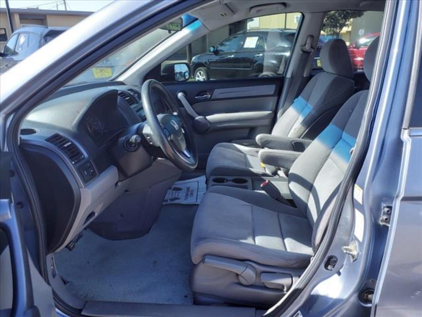 2009 Glacier Blue Metallic Honda CR-V EX (3CZRE38509G) with an 2.4L 2.4L I4 166hp 161ft. lbs. Sequential Multiport Fuel Injection engine, 5-Speed Automatic transmission, located at 1401 N. Hobart, Pampa, TX, 79065, (806) 665-9872, 35.549953, -100.975098 - Photo#12