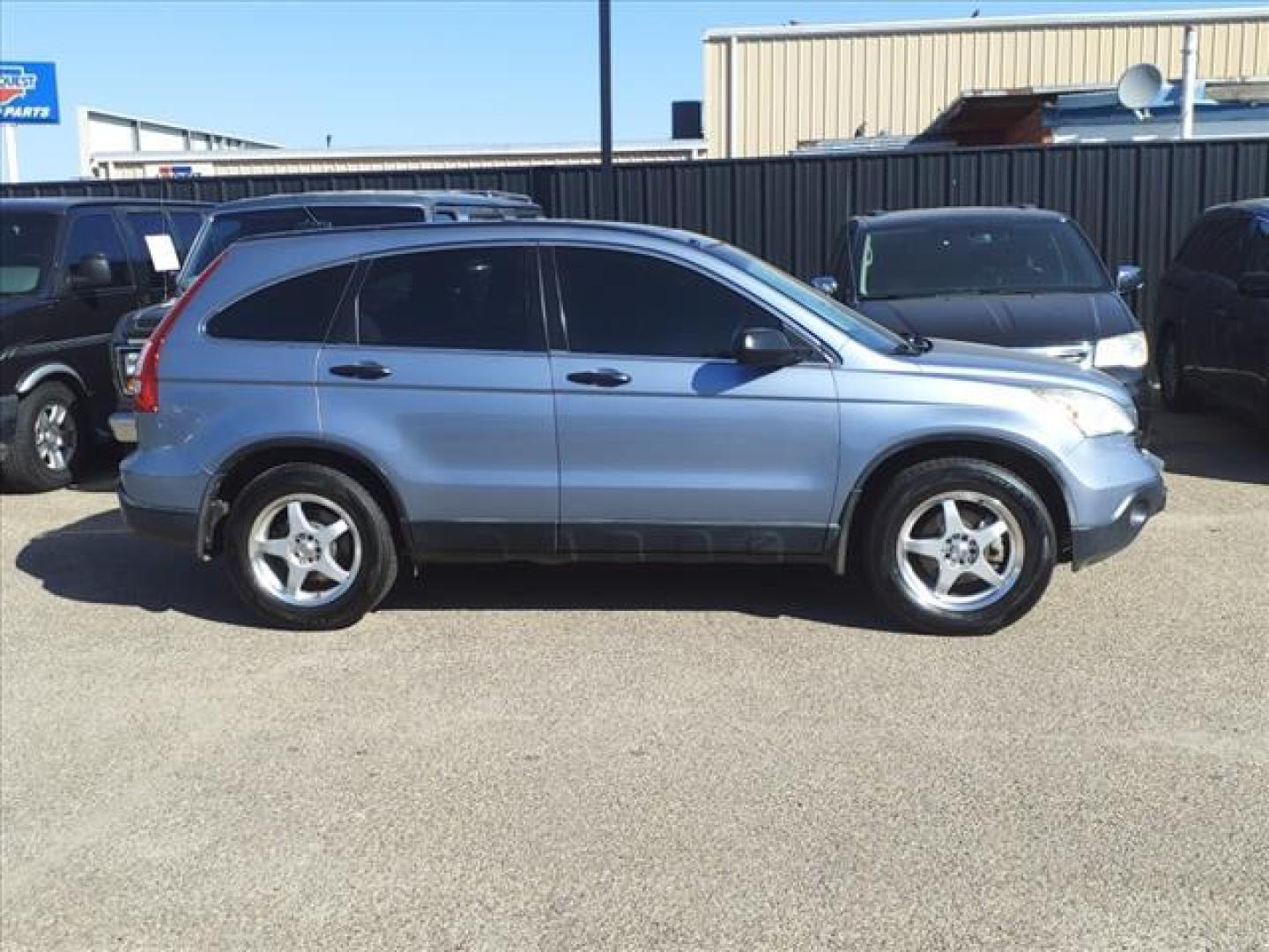 2009 Glacier Blue Metallic Honda CR-V EX (3CZRE38509G) with an 2.4L 2.4L I4 166hp 161ft. lbs. Sequential Multiport Fuel Injection engine, 5-Speed Automatic transmission, located at 1401 N. Hobart, Pampa, TX, 79065, (806) 665-9872, 35.549953, -100.975098 - Photo#2